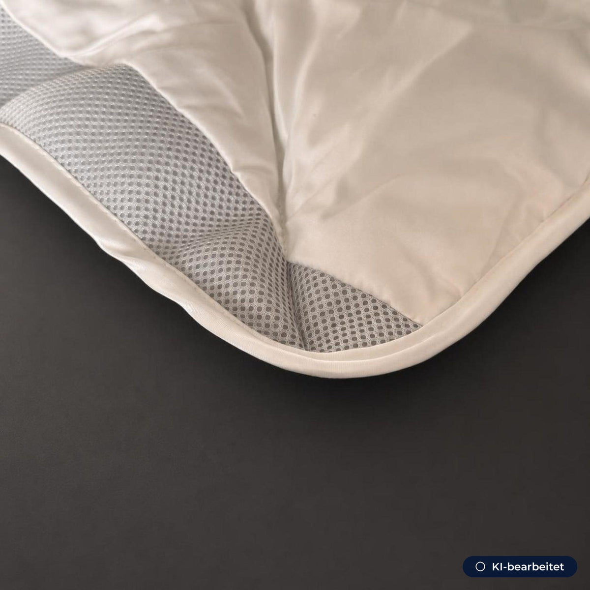 NOCTIS Bettdecke Detail – graues Mesh-Kühlband